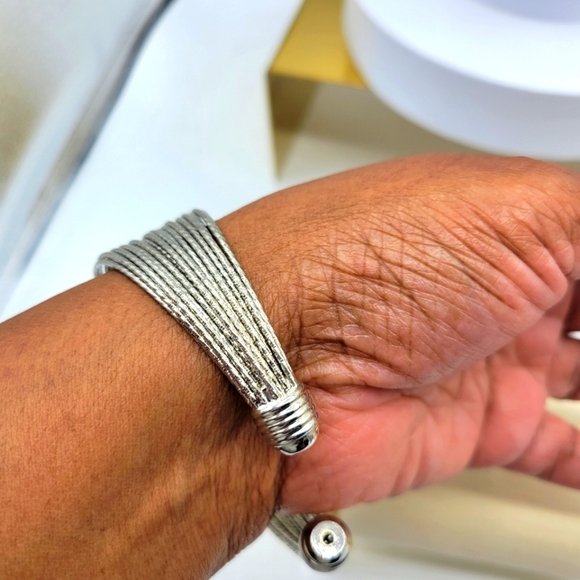 - Chic Silvertone Multi-Strand Bound Cuff Bracelet / Adjustable Clamp - Picture 5 of 6